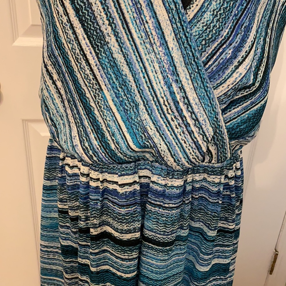 Blue Dress - Picture 2 of 4